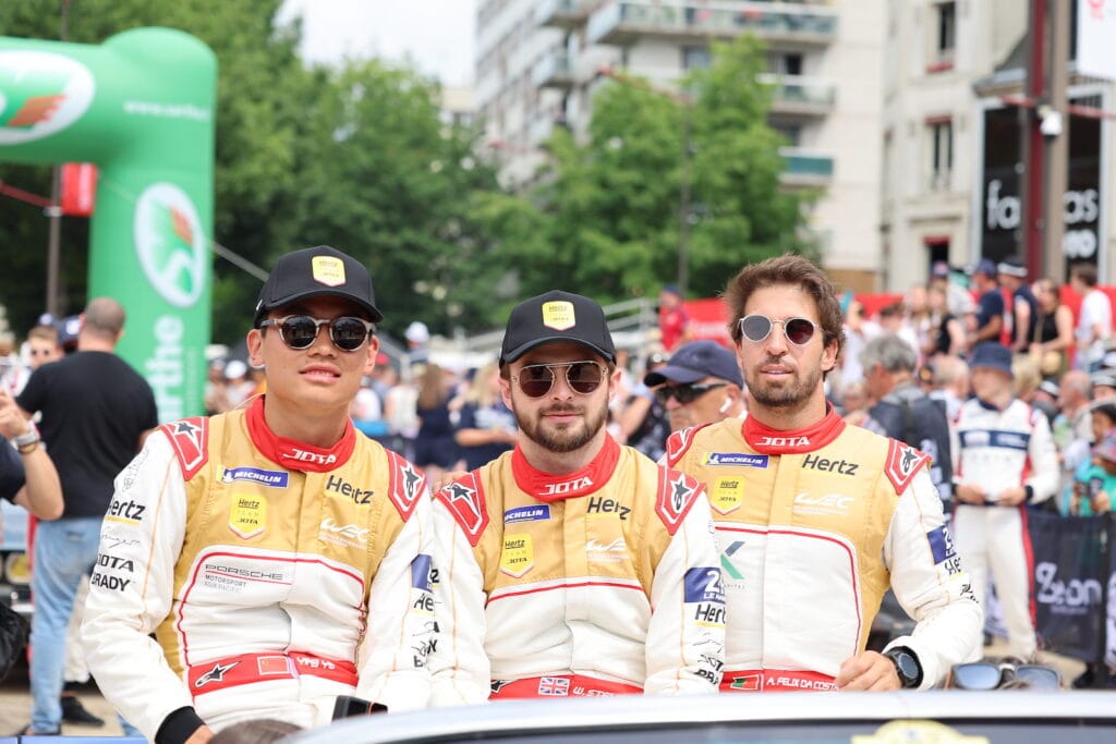 Antonio Felix da Costa (right) last drove in JOTA's WEC Hypercar campaign in a Porsche 963