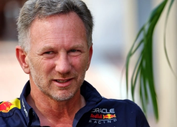 Christian Horner (GBR) Red Bull Racing Team Principal. 07.12.2024. Formula 1 World Championship, Rd 24, Abu Dhabi Grand Prix, Yas Marina Circuit, Abu Dhabi, Qualifying Day