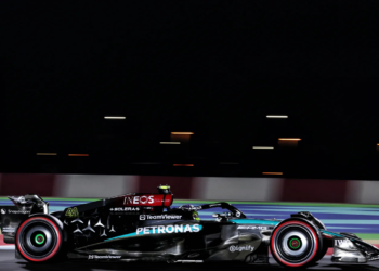 Lewis Hamilton has struggled again with the Mercedes W15 in Qatar
