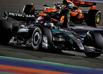 George Russell lost a possible podium in Qatar due to a poor Mercedes strategy