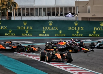 Max Verstappen sent Oscar Piastri spinning round in Abu Dhabi on the opening lap
