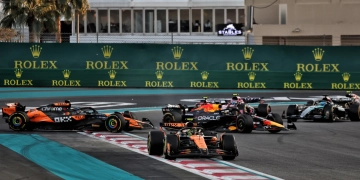 Max Verstappen sent Oscar Piastri spinning round in Abu Dhabi on the opening lap