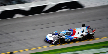 Dries Vanthoor takes pole for BMW at Daytona after red flag