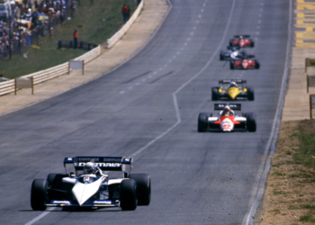 Riccardo Patrese (ITA) Brabham BT52B Bmw 1st position leads Andrea de Cesaris (ITA) Alfa Romeo 183T 2nd position
