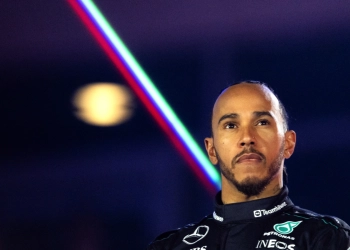 Lewis Hamilton (GBR) Mercedes AMG F1 celebrates his second position on the podium. 23.11.2024. Formula 1 World Championship, Rd 22, Las Vegas Grand Prix, Las Vegas, Nevada, USA, Race Day
