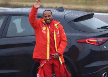 Lewis Hamilton (GBR) Ferrari ventures out on the track to wave to the fans. 22.01.2025. Formula One World Championship, Ferrari Headquarters, Fiorano Modenese, Italy