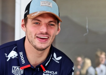 Max Verstappen has been urged to consider a move to Williams