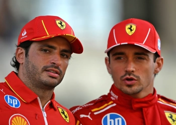Charles Leclerc has backed Carlos Sainz to help Williams return to the top in F1