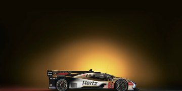 JOTA has continued their signature colours and their Hertz title sponsorship