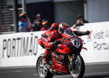 Nicolo Bulega seals flag-to-flag victory in WorldSBK Superpole at Phillip Island