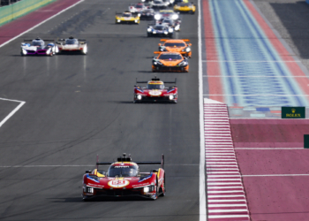 Ferrari leads 1-2 after first pitstops at Qatar, an hour in