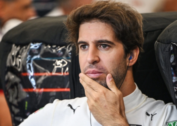 Antonio Felix da Costa, TAG Heuer Porsche Formula E Team, in the garage
