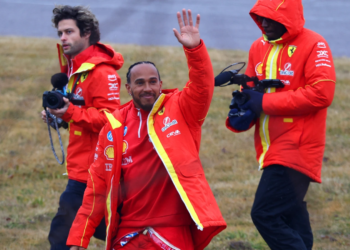 Jackie Stewart says Lewis Hamilton has gained 'more experienced' after last season in his final year for Mercedes