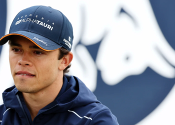 Nyck de Vries lost his coveted drive in F1 with Red Bull's sister team after 10 races