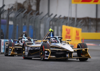 Maximilian Gunther of Germany driving the DS Penske DS E-Tense FE25 during practice ahead of the Mexico City E-Prix at Autodromo Hermanos Rodriguez on January 10, 2025 in Mexico City, Mexico
