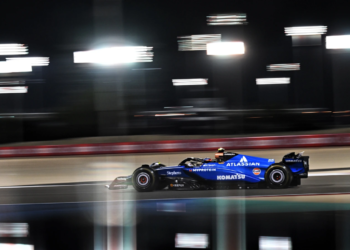 Carlos Sainz (ESP) Atlassian Williams Racing FW46. 26.02.2025. Formula 1 Testing, Sakhir, Bahrain, Day One