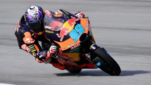 Jose Antonio Rueda wins the Thai Moto3 race
