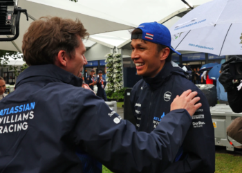 James Vowles said that Carlos Sainz's ‘insight was incredibly useful’ during the transition back onto the intermediate tyres in helping Alex Albon finish fifth for Williams at the 2025 Formula 1 Australian Grand Prix