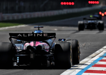 Alpine had to change its rear wing for the Chinese GP