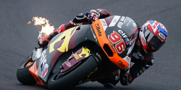 Jake Dixon triumphs in flag-to-flag Argentine Moto2 victory