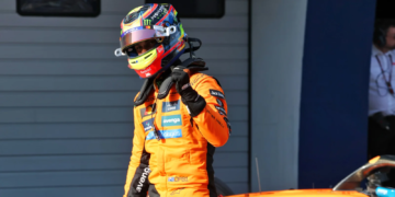 Oscar Piastri stormed to his maiden F1 pole at the Chinese GP