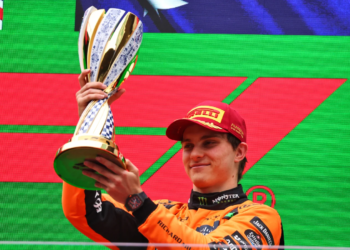 Oscar Piastri was imperious as he won the Chinese GP