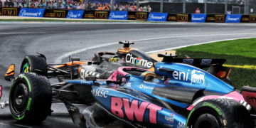 Oscar Piastri (AUS) McLaren MCL39 and Pierre Gasly (FRA) Alpine F1 Team A525 battle for position. 16.03.2025. Formula 1 World Championship, Rd 1, Australian Grand Prix, Albert Park, Melbourne, Australia, Race Day