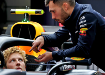 Liam Lawson (NZL) Red Bull Racing RB21. 20.03.2025. Formula 1 World Championship, Rd 2, Chinese Grand Prix, Shanghai, China, Preparation Day