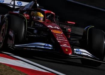 Lewis Hamilton grabs Chinese GP Sprint Race pole