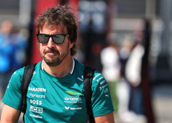 Fernando Alonso (ESP) Aston Martin F1 Team. 23.03.2025. Formula 1 World Championship, Rd 2, Chinese Grand Prix, Shanghai, China, Race Day