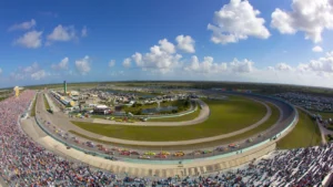 21.11.2010 Homestead-Miami, USA Early race action - Homestead Miami Speedway, Ford 400, NASCAR, Sprint Cup Series