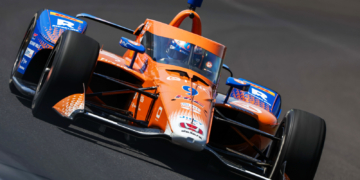 Dixon breached 225 MPH and set the fastest lap of the day. Photo: IndyCar - Joe Skibinski