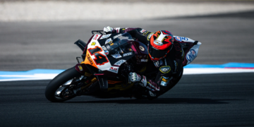 Sam Lowes smashes lap record to claim Assen WorldSBK Superpole