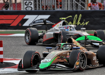 Joshua Durksen loses his F2 championship lead to Richard Verschoor after disqualification from the Bahrain Sprint Race