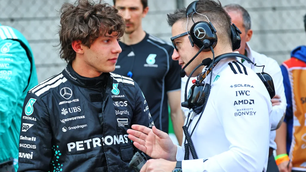 Mercedes rookie Kimi Antonelli is benefiting from Bono's experience