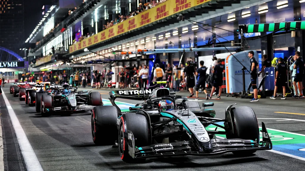 F1 Saudi Arabian GP qualifying was run under dazzling lights