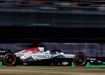 Max Verstappen is lacking 'confidence' in his Red Bull RB21 at Suzuka