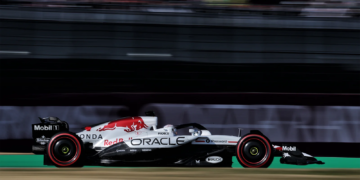 Max Verstappen is lacking 'confidence' in his Red Bull RB21 at Suzuka