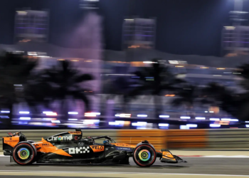 Oscar Piastri stormed to pole position in Bahrain
