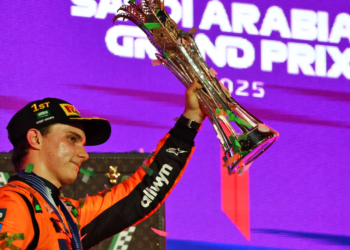 Oscar Piastri now leads the championship