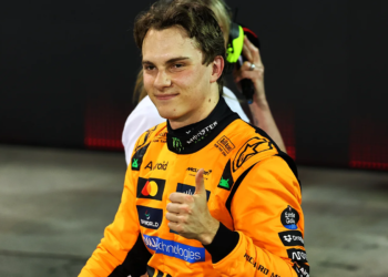 Oscar Piastri took pole position in Bahrain