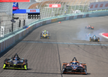 Sam Bird of Great Britain driving the (8) NEOM McLaren Formula E Team Nissan e-4ORCE 05 Dan Ticktum of Great Britain driving the (33) CUPRA KIRO Porsche 99X Electric WCG3 during Shakedown & Practice ahead of the Miami E-Prix, Round 5 of the 2025 FIA Formula E World Championship at Homestead-Miami Speedway on April 11, 2025 in Homestead, Florida