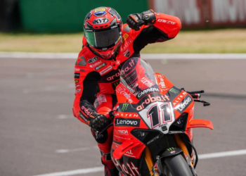 Nicolo Bulega seals Cremona WorldSBK treble with Race 2 victory