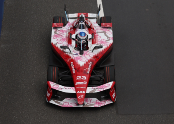 Oliver Rowland of Great Britain driving the (23) Nissan Formula E Team Nissan e-4ORCE 05 on track during practice, ahead of the Tokyo E-Prix, Round 9 of the 2025 FIA Formula E World Championship at Tokyo Street Circuit on May 18, 2025 in Tokyo, Japan
