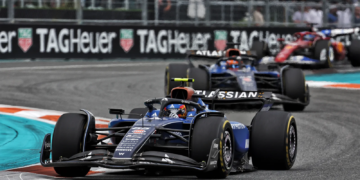 Carlos Sainz was angered by Williams team-mate Alex Albon in Miami