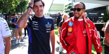 Carlos Sainz is 'not surprised' Lewis Hamilton is struggling at Ferrari