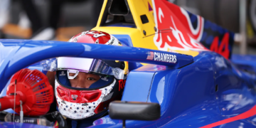 Chloe Chambers went fastest in F1 Academy qualifying at the Miami International Autodrome