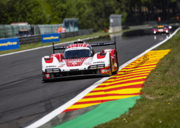 Porsche’s Kevin Estre tops FP2 at Spa in disrupted session
