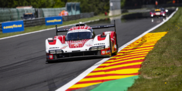 Porsche’s Kevin Estre tops FP2 at Spa in disrupted session