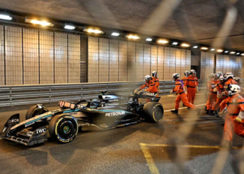 George Russell’s Mercedes came to a complete stop in the tunnel during qualifying for the Monaco GP